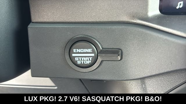 New 2026 Avalanche Gray Ford Badlands image 12