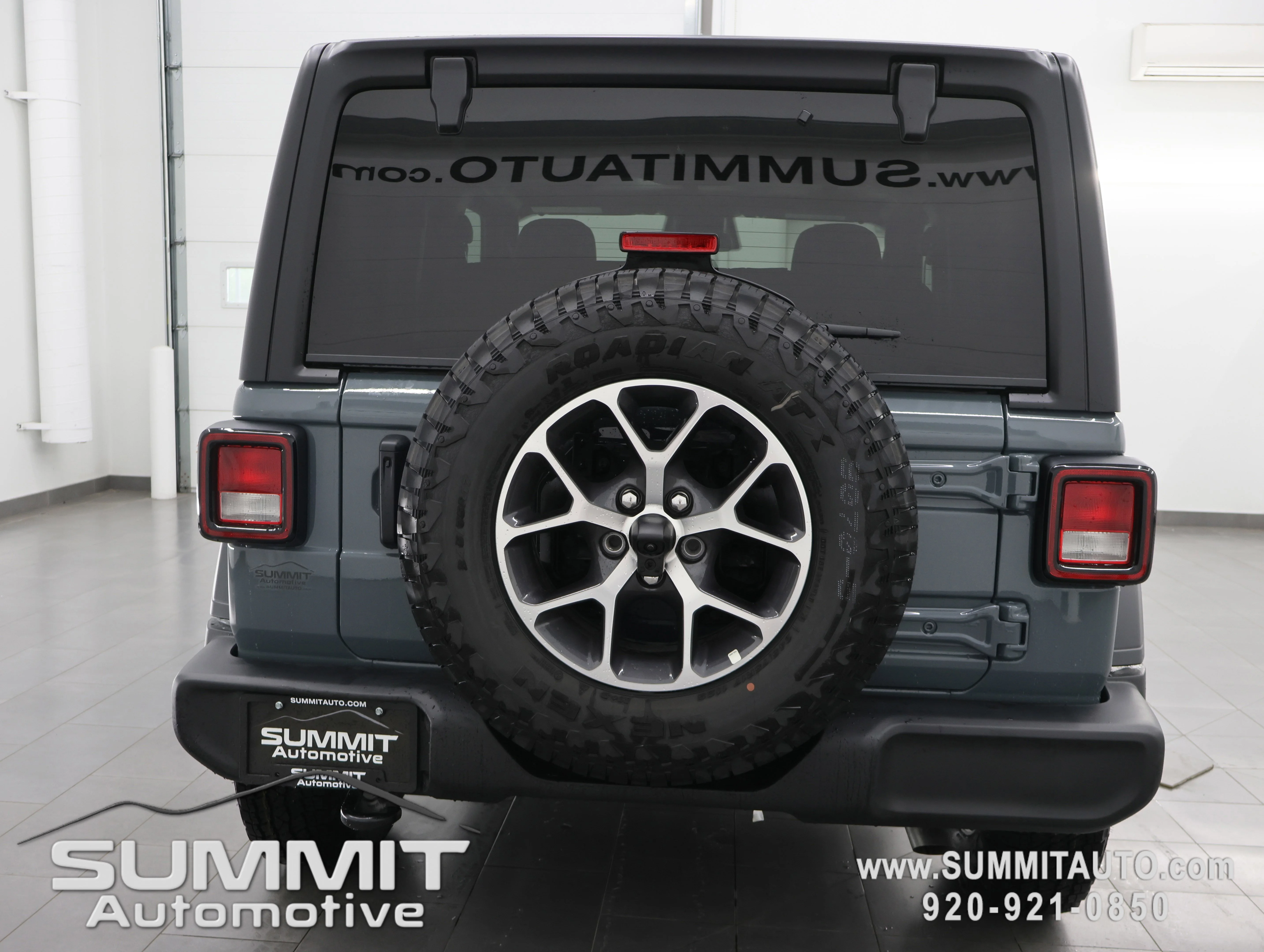 New 2026 Anvil Clear-Coat Exterior Paint Jeep Sport S image 25