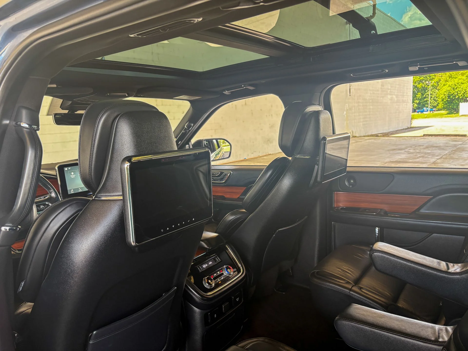 2018 Lincoln Navigator Select - Photo 28