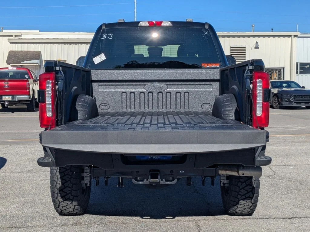 New 2026 Agate Black Metallic Ford XLT image 11
