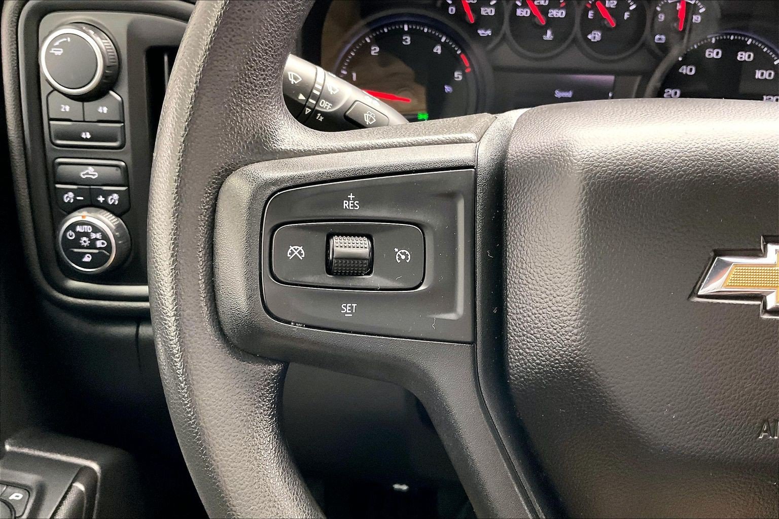 Used 2022 SILVER ICE METALLIC Chevrolet Custom image 20