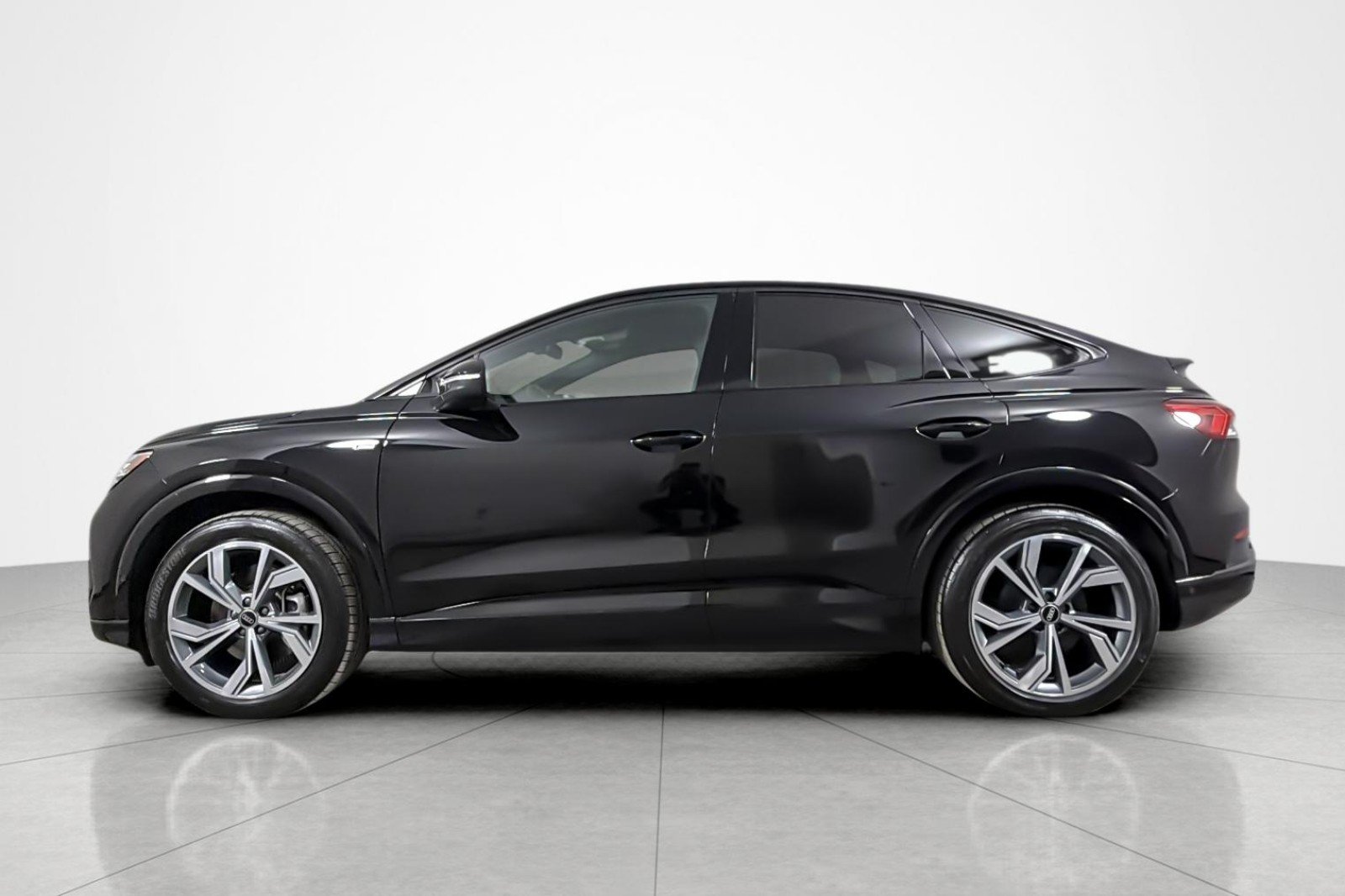 Used 2024 Mythos Black Metallic Audi Prestige 55 quattro image 2