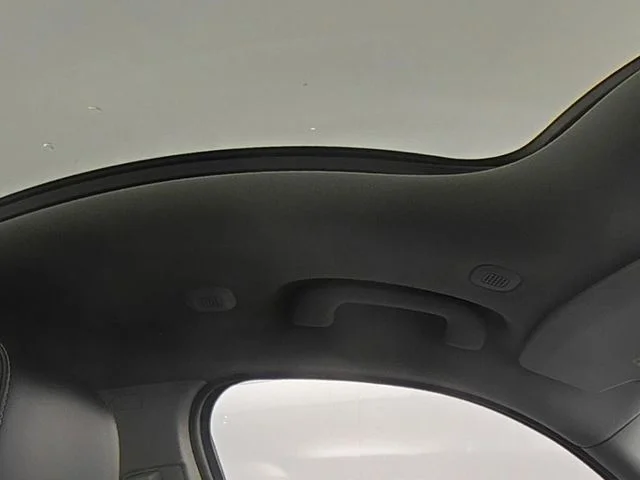 Used 2021 Silver Jeep Limited image 41