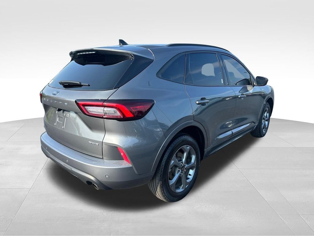 Used 2024 Gray Ford ST-Line image 5