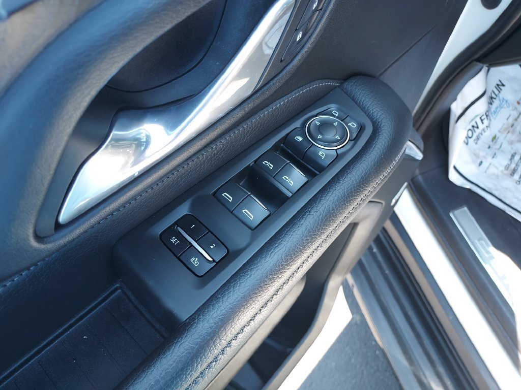 Used 2021 White GMC Denali image 11