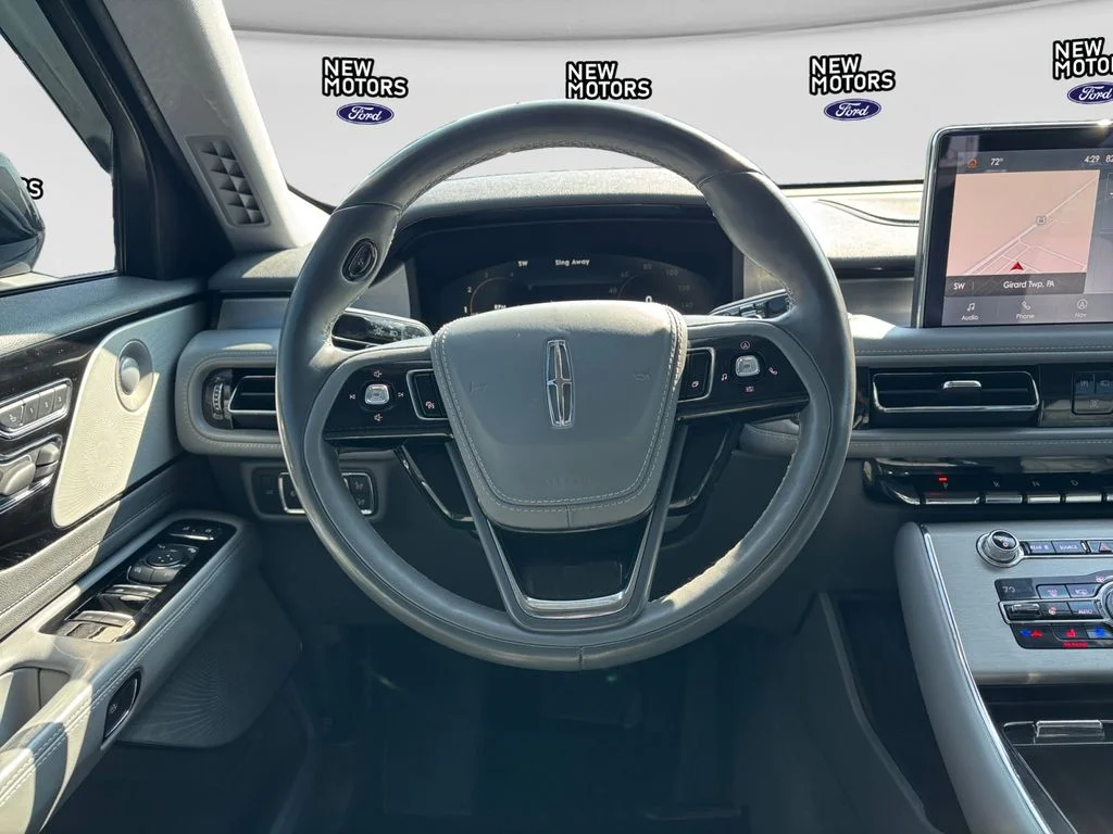 Used 2020 White Metallic Lincoln Reserve image 12