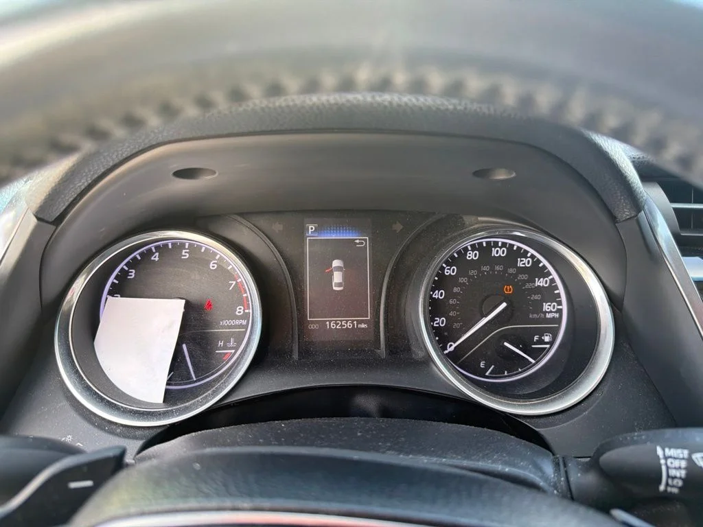 Used 2018 White Toyota SE image 7