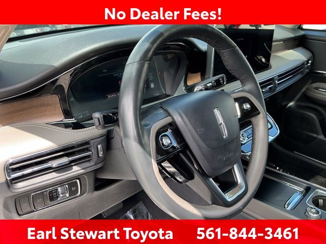 Used 2023 Silver Lincoln Reserve image 30