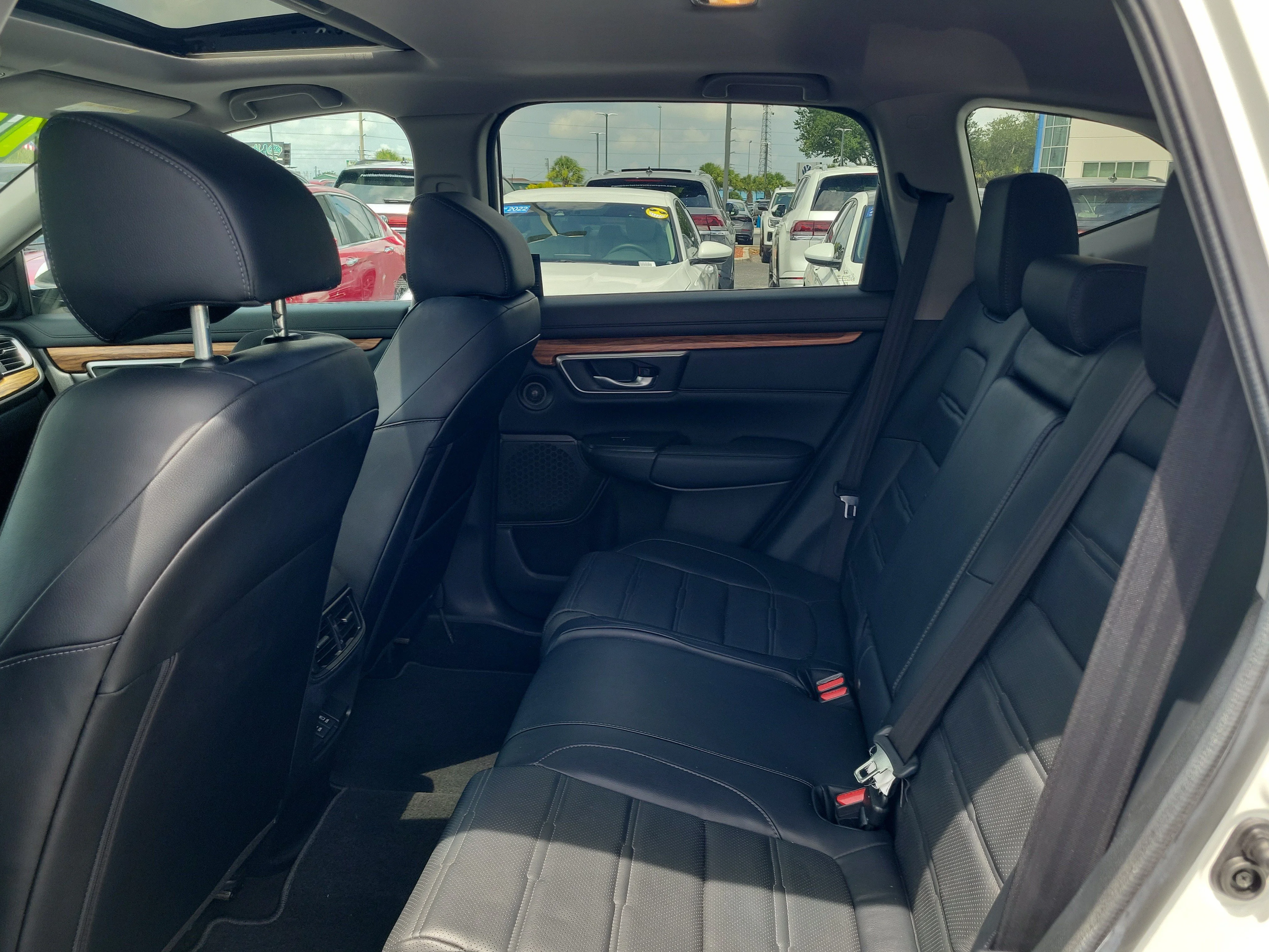 Used 2017 White Honda EX-L image 14