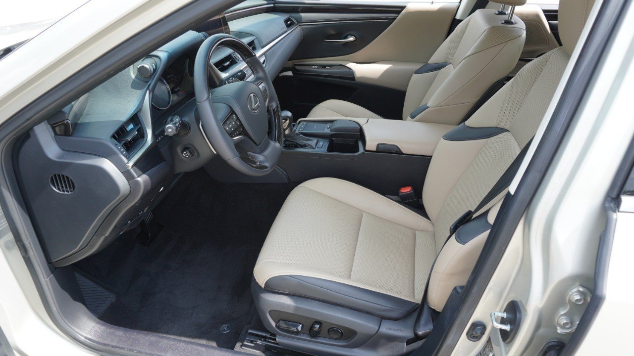Certified Used 2020 MOONBEAM BEIGE MET Lexus ES 350 image 12