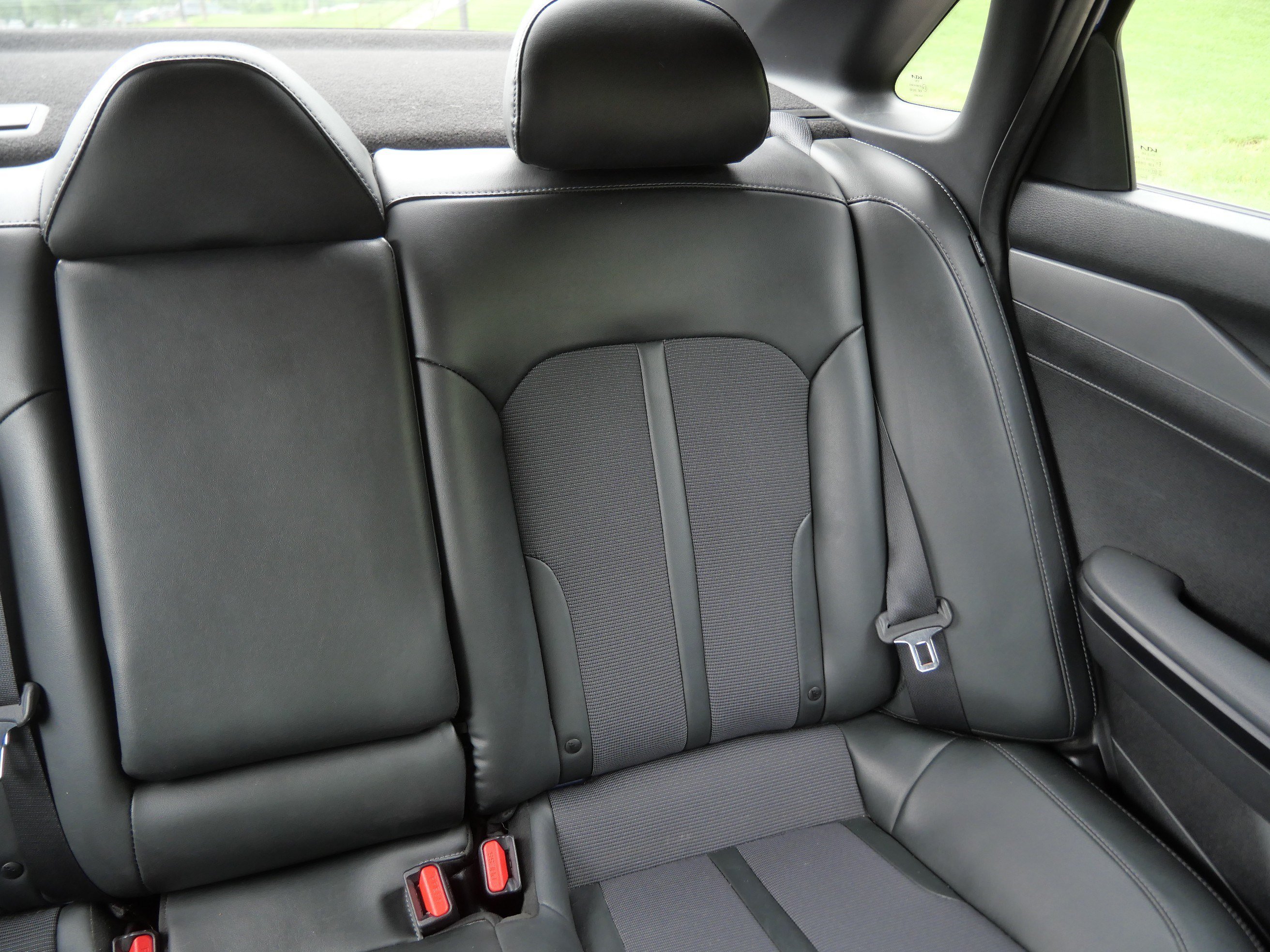 Used 2022 Sapphire Blue Kia GT-Line image 14