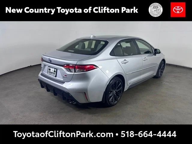 Used 2025 Silver Toyota SE image 3