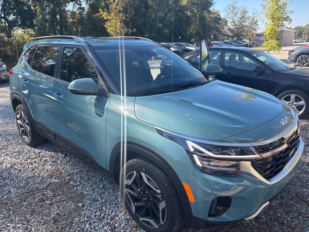 2026 Kia Seltos SX photo 3