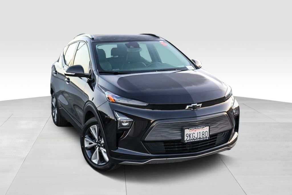 Used 2023 Chevrolet Bolt EUV LT with VIN 1G1FY6S07P4204552 for sale in Claremont, CA