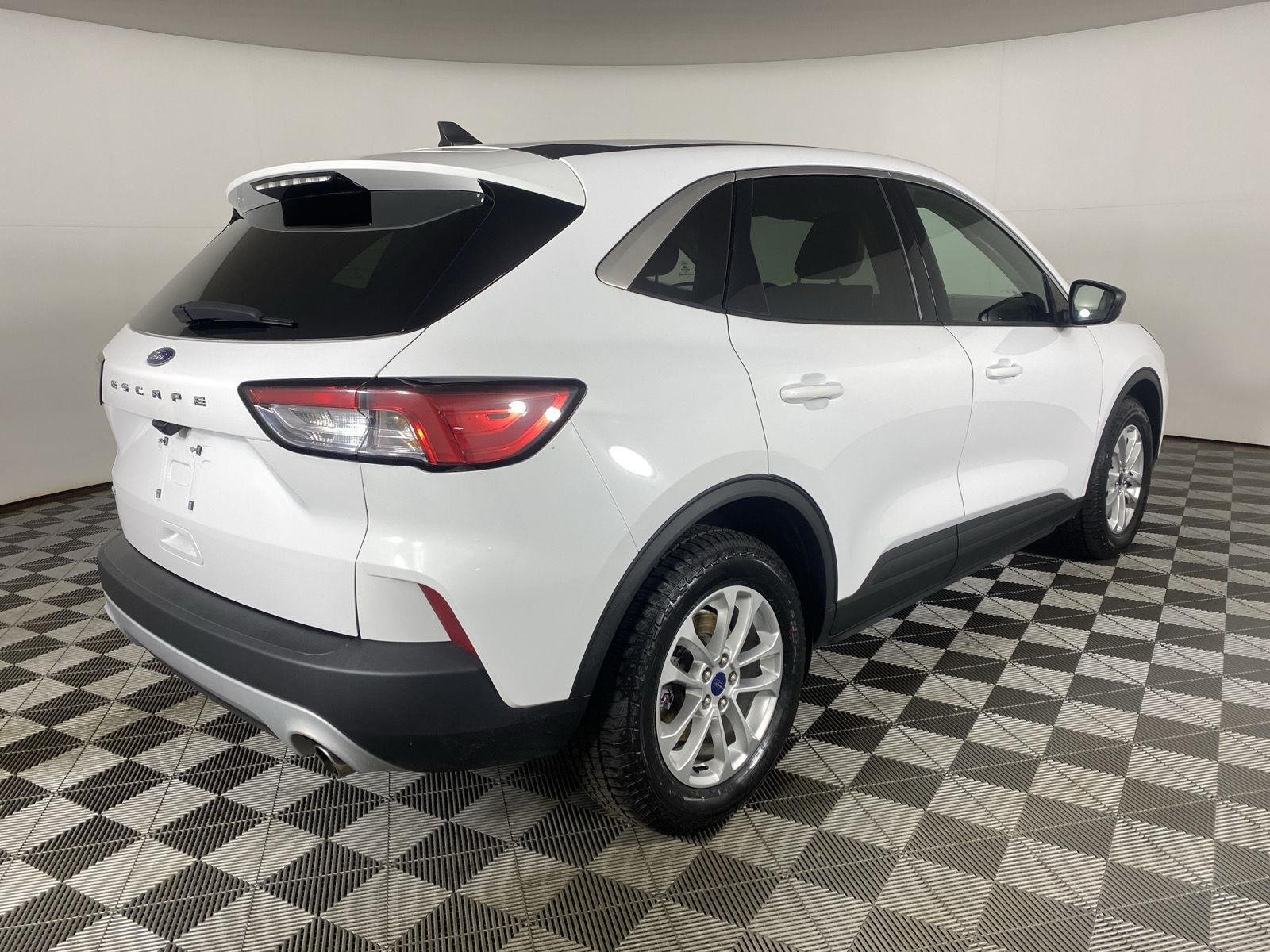 Used 2022 Oxford White Ford  image 10