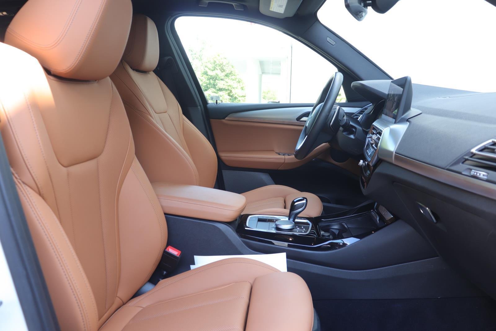 Used 2023 Mineral White Metallic BMW sDrive30i image 17
