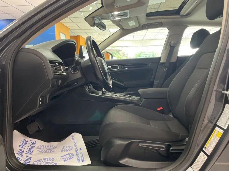 Used 2024  Honda EX image 18