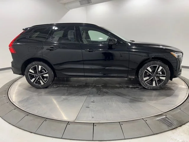 2026 Volvo XC60 Plus - Photo 6