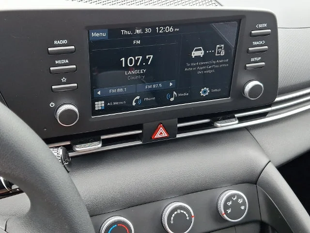 New 2026 White Hyundai SE image 15