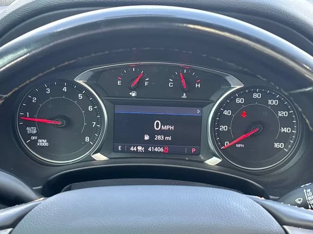 Used 2023 Summit White GMC AT4 image 18