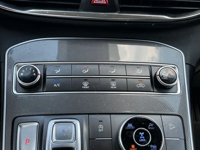 Used 2021 Black Hyundai SEL image 19