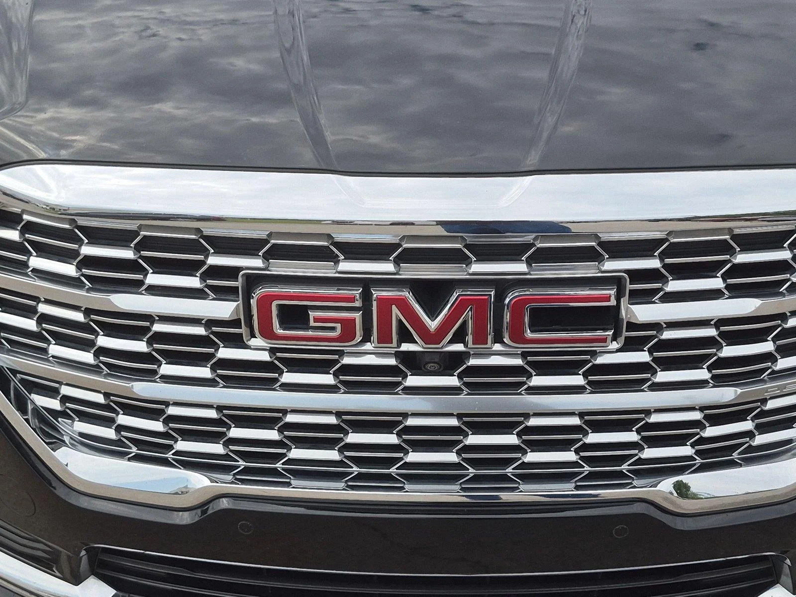 Used 2023 Ebony Twilight Metallic GMC Denali image 13