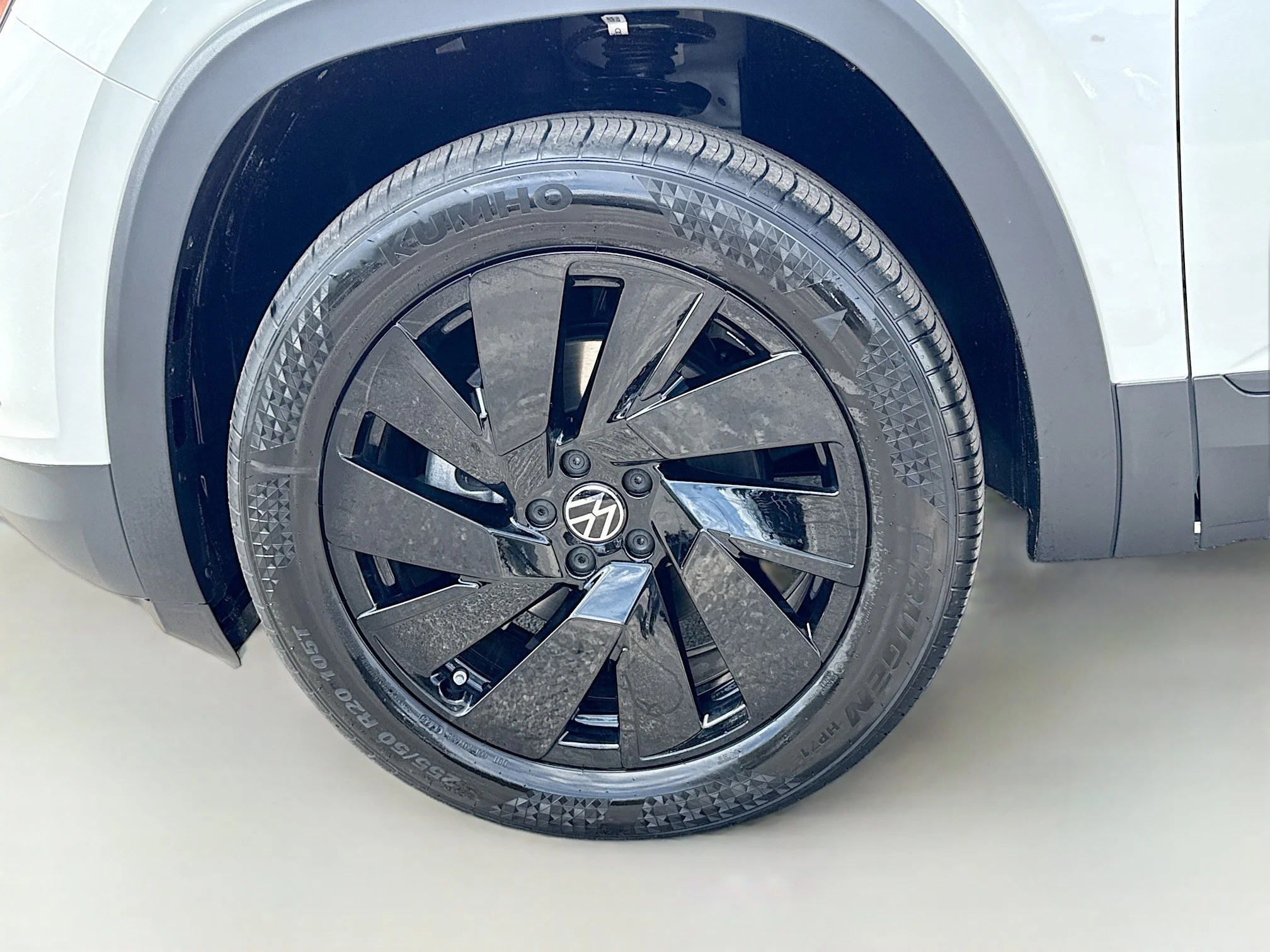 New 2026 White Pearl Volkswagen 2.0T SE w/Technology image 40