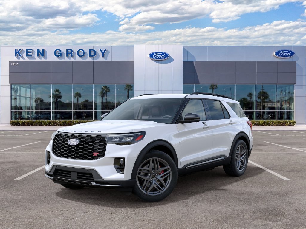 New 2027 Star White Metallic Tri-Coat Ford ST image 3