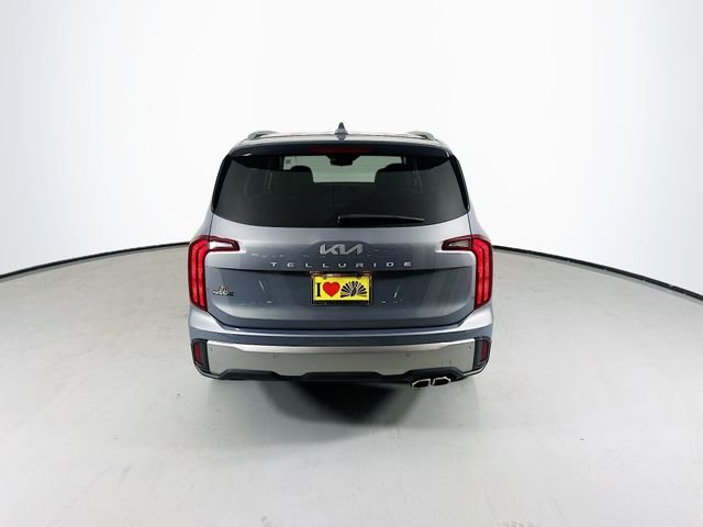 Used 2025 Silver Kia S image 8