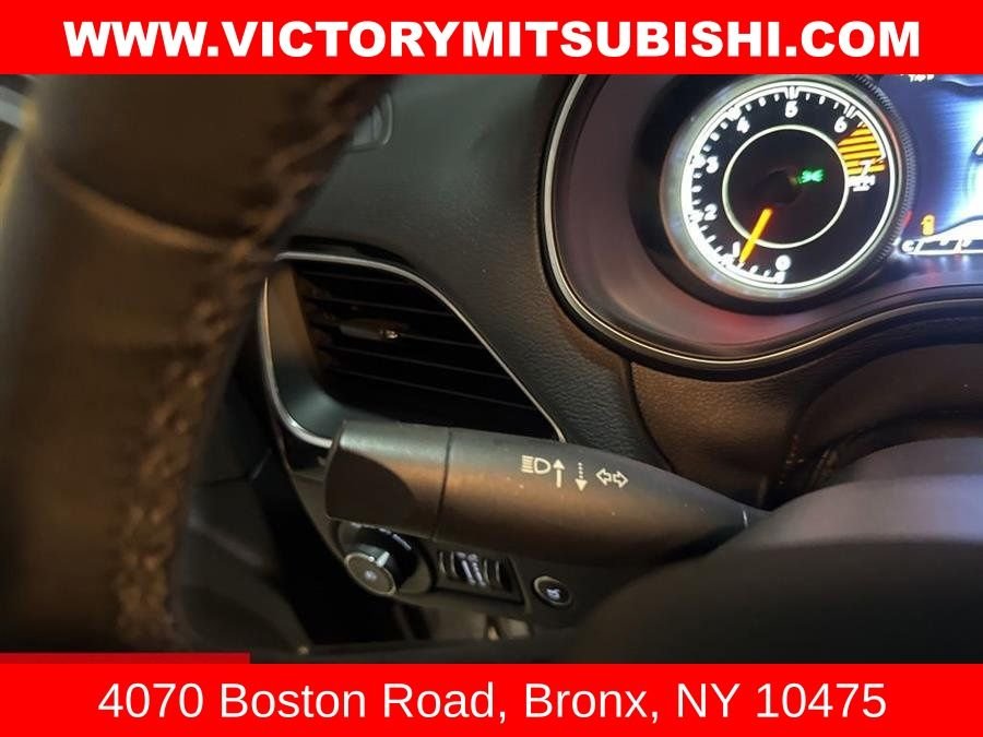2023 Jeep Cherokee Altitude Lux - Photo 39