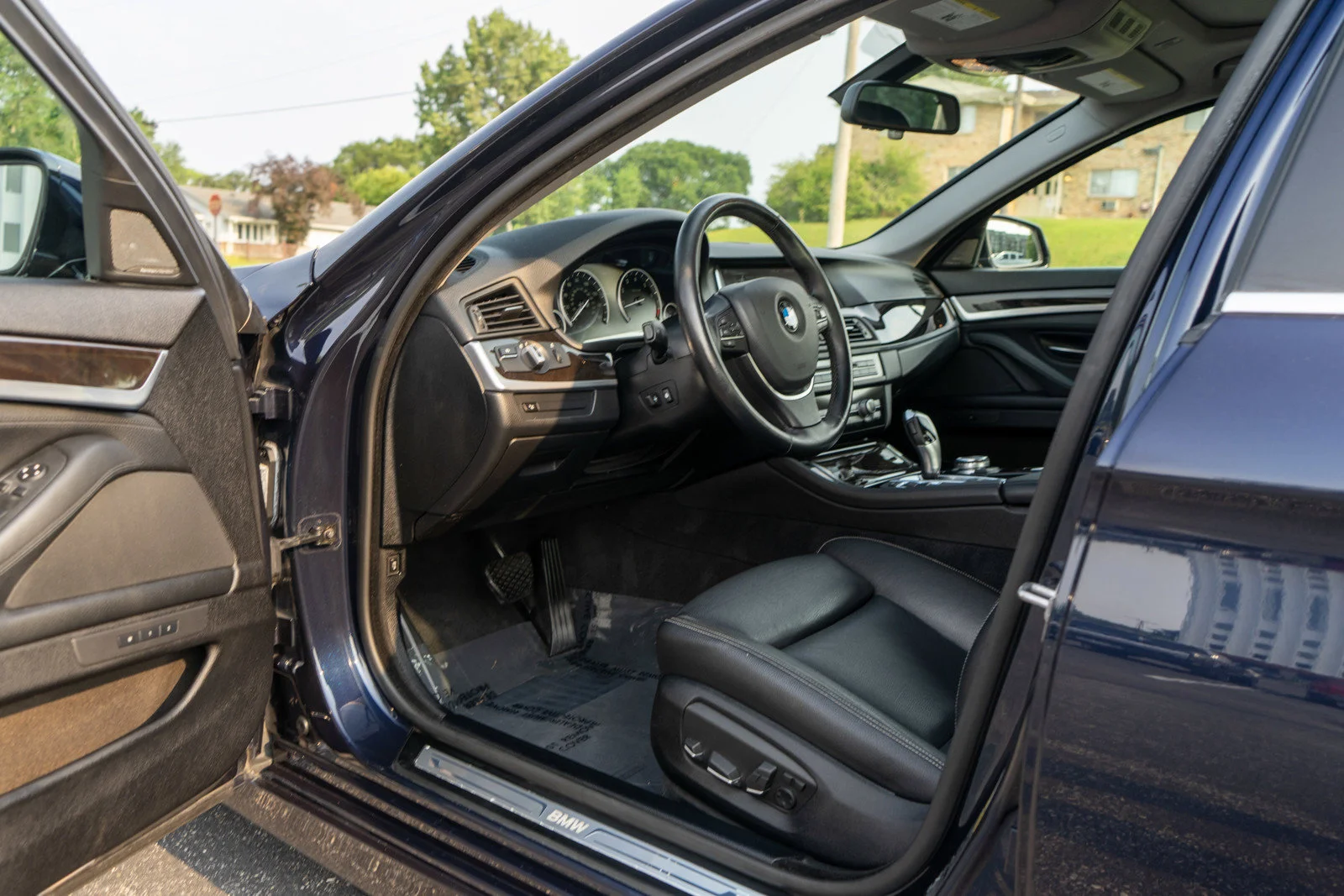 Used 2014 Imperial Blue Metallic BMW 528i xDrive image 12