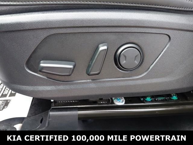 Used 2024 Black Kia S image 21