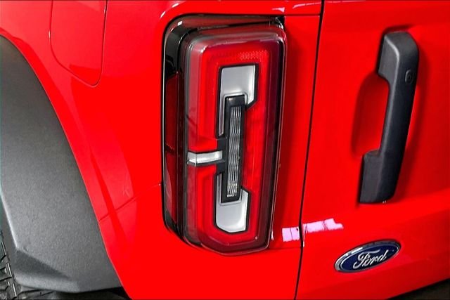 Used 2022 Red Ford Wildtrak image 21