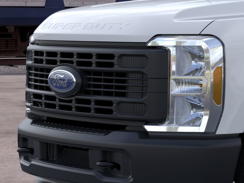 New 2026 Oxford White Ford XL image 17