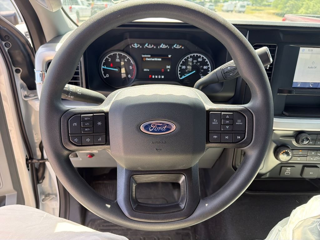2025 Ford F-550 Super Duty Chassis Cab XL - Photo 22