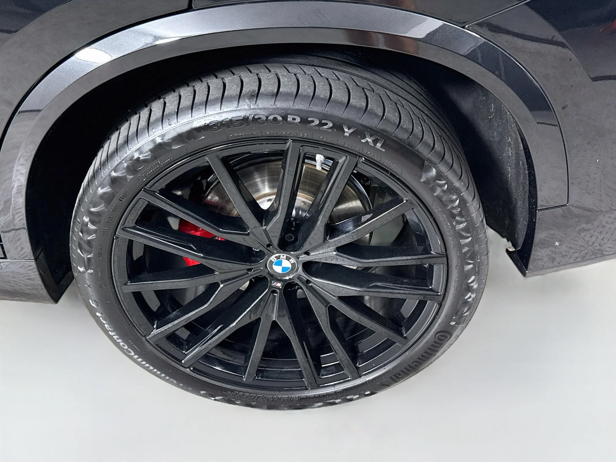 Used 2025 Black Sapphire Metallic BMW xDrive40i image 33