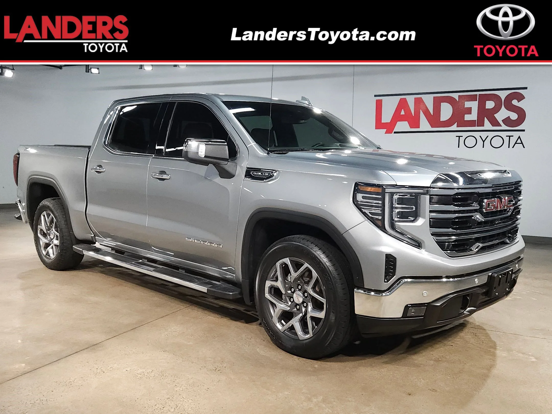 2024 GMC Sierra 4WD Crew Cab Short Box SLT's photo