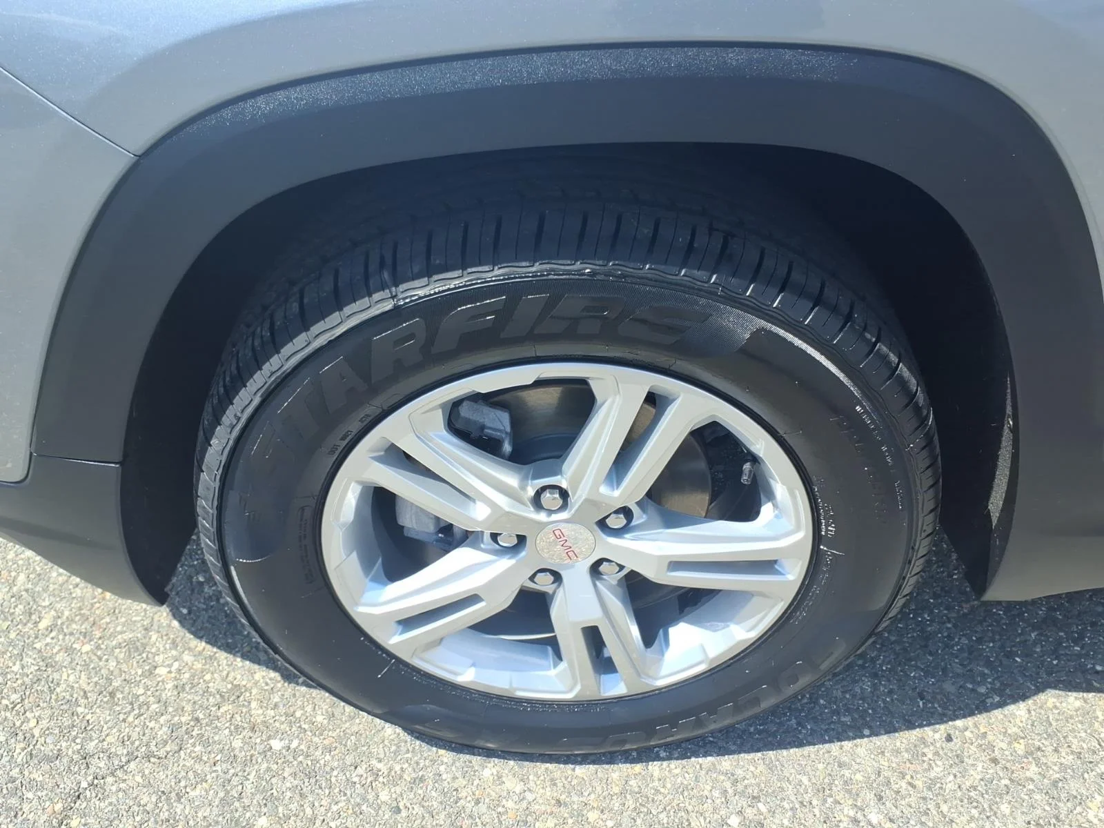 Used 2024 Sterling Metallic GMC SLE image 9