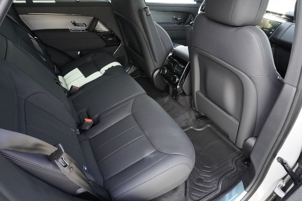 New 2026 Borasco Grey Land Rover Dynamic SE image 26