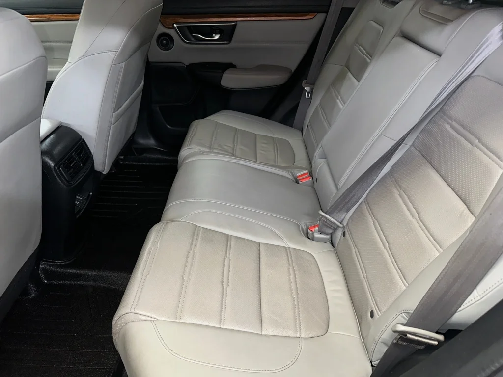Used 2018 Obsidian Blue Pearl Honda EX-L image 18