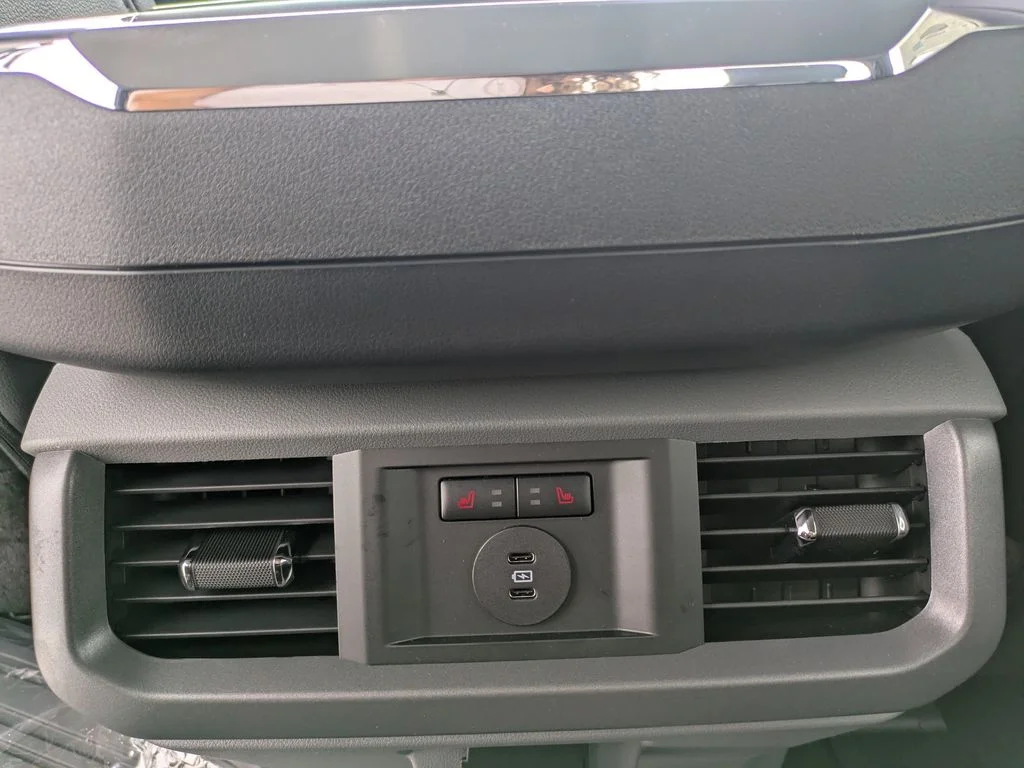 New 2026 Iconic Silver Metallic Ford Lariat image 14