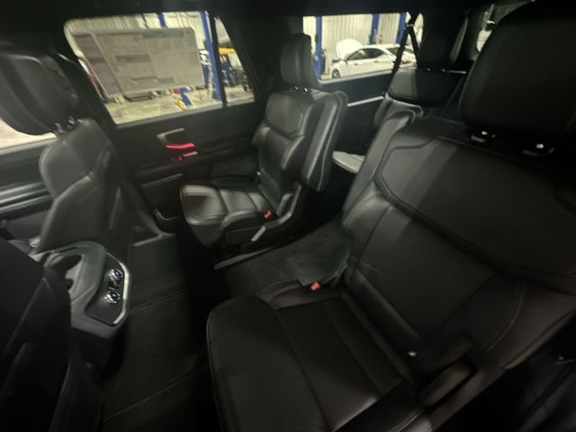 New 2027 Gray Ford Platinum image 30
