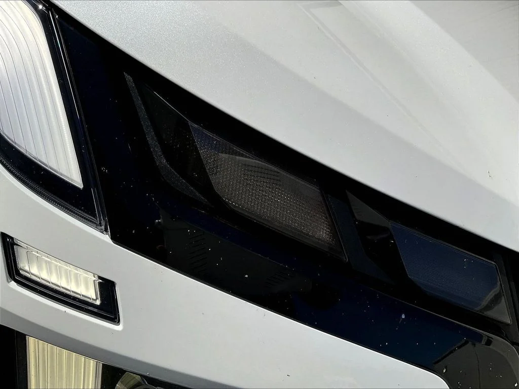 Used 2023 White Hyundai Limited image 33