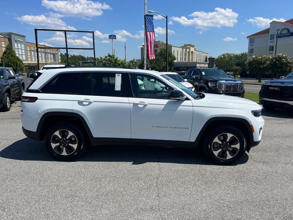 Used 2024 White Jeep 4xe image 8