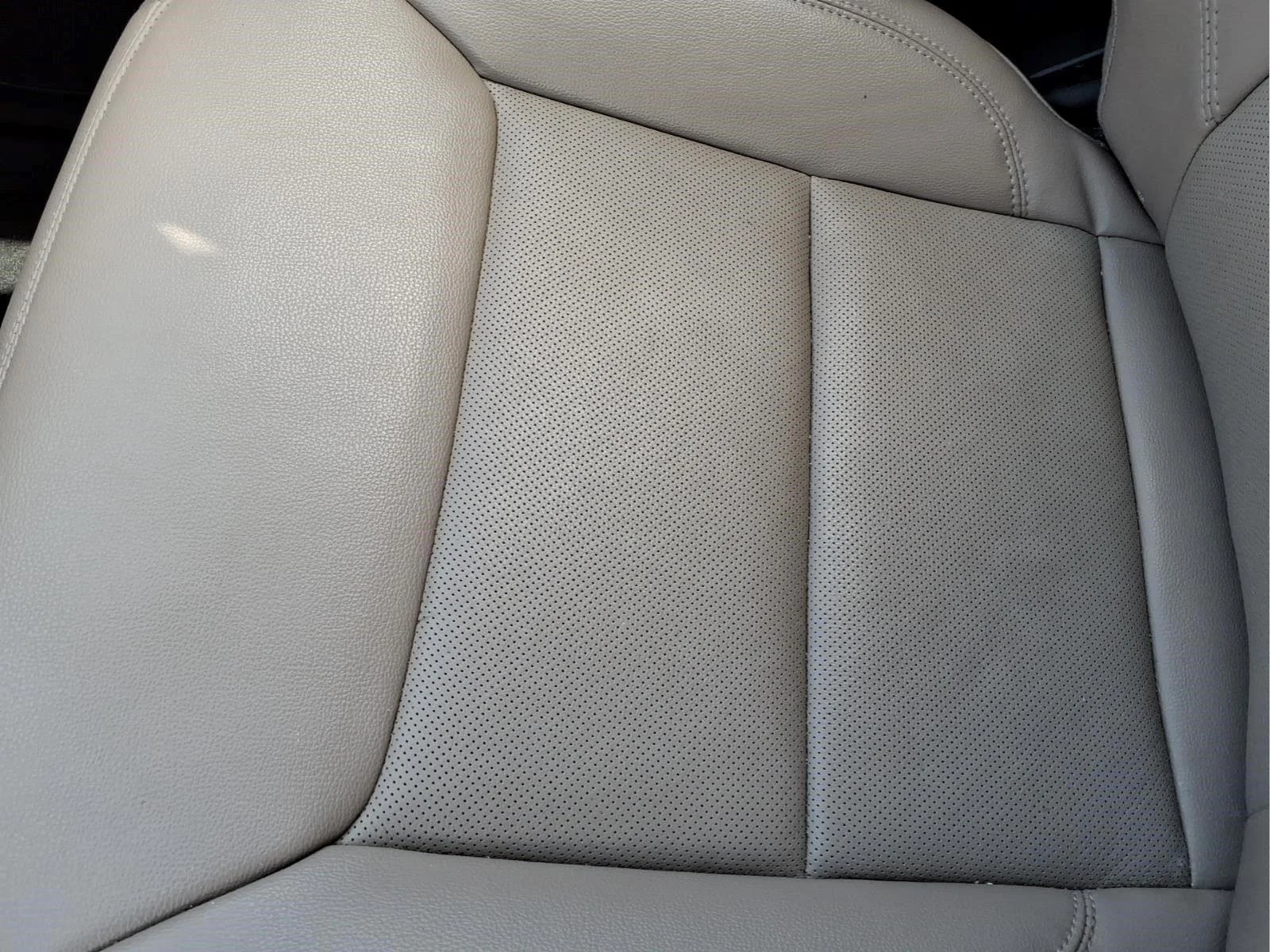 Used 2023 Agate Black Ford Limited image 25