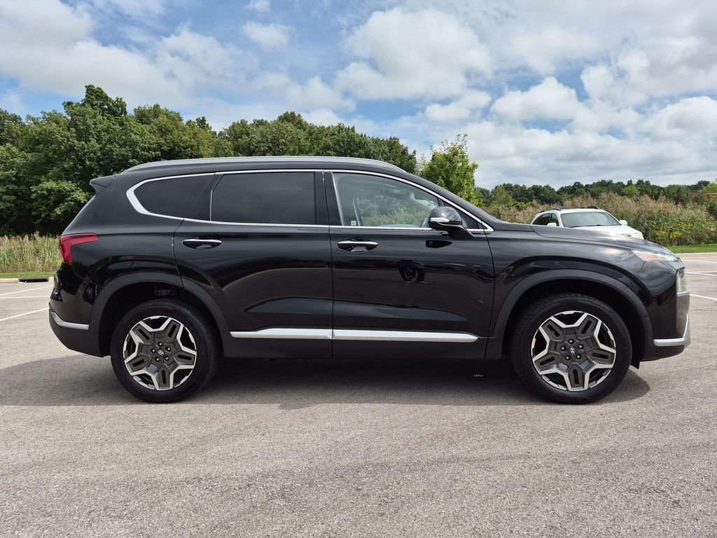Used 2021 Black Hyundai Limited image 8
