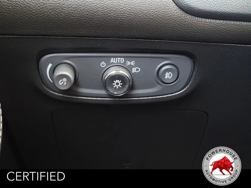 Used 2021 Gray Buick Preferred image 27