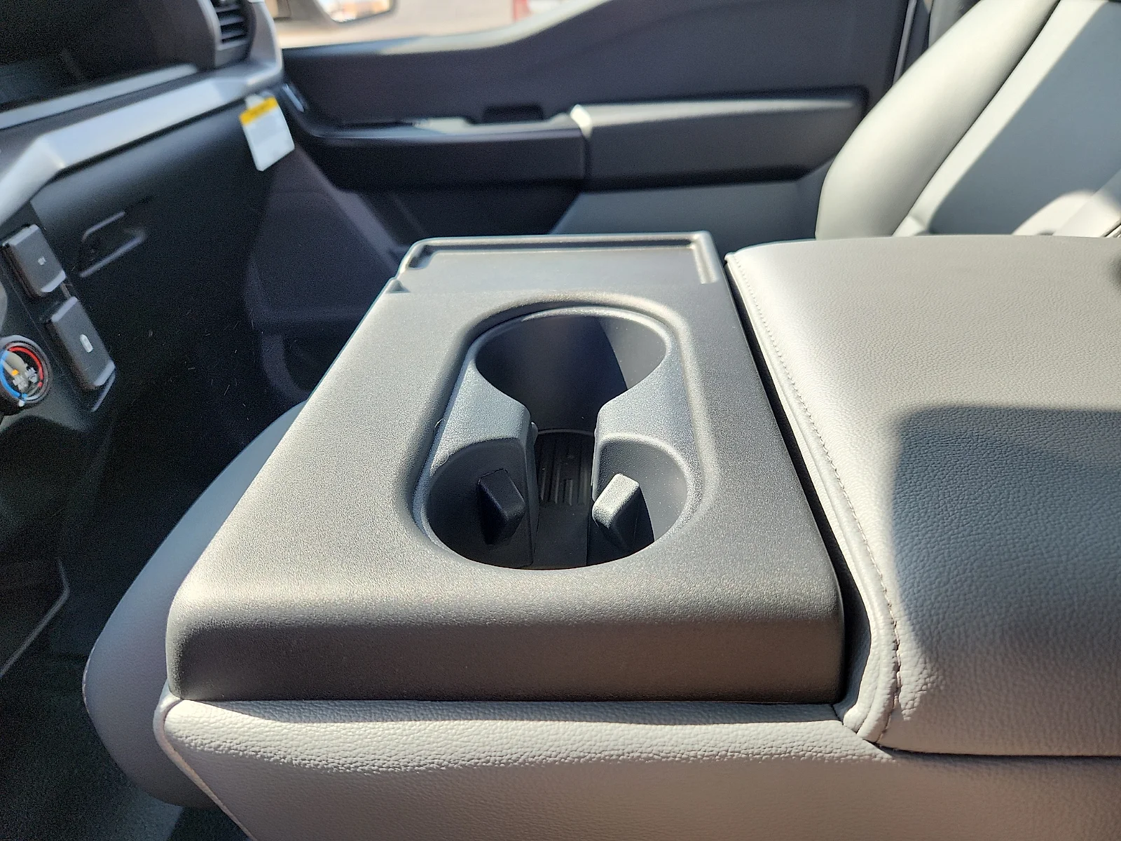 New 2026 Oxford White Ford XL image 25