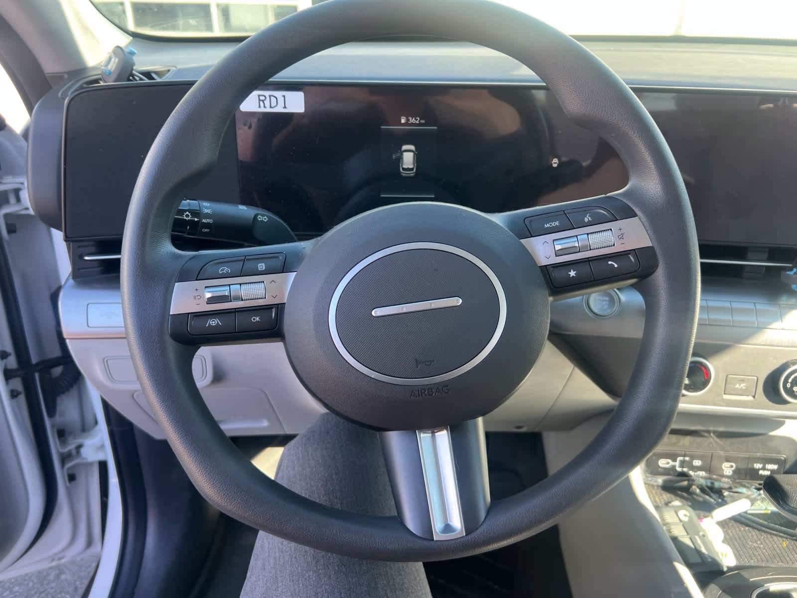 Certified Used 2025 Atlas White Hyundai SE image 12