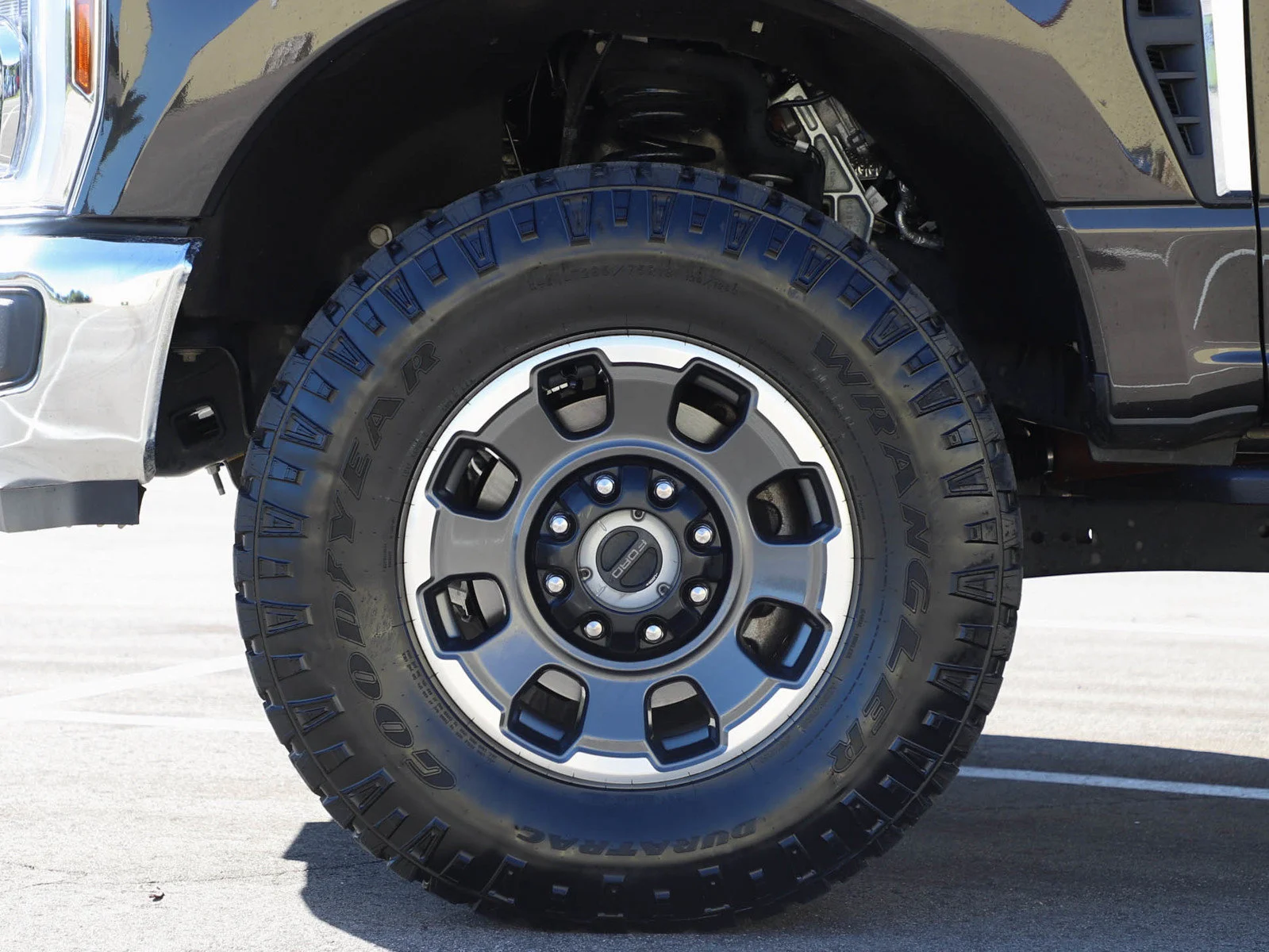 Used 2024 Bronze Metallic Ford Lariat image 30